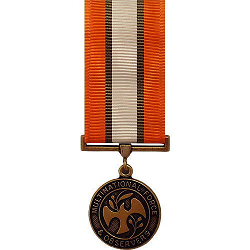 UN MULTINATIONAL FORCES MEDAL MINIATURE SIZE